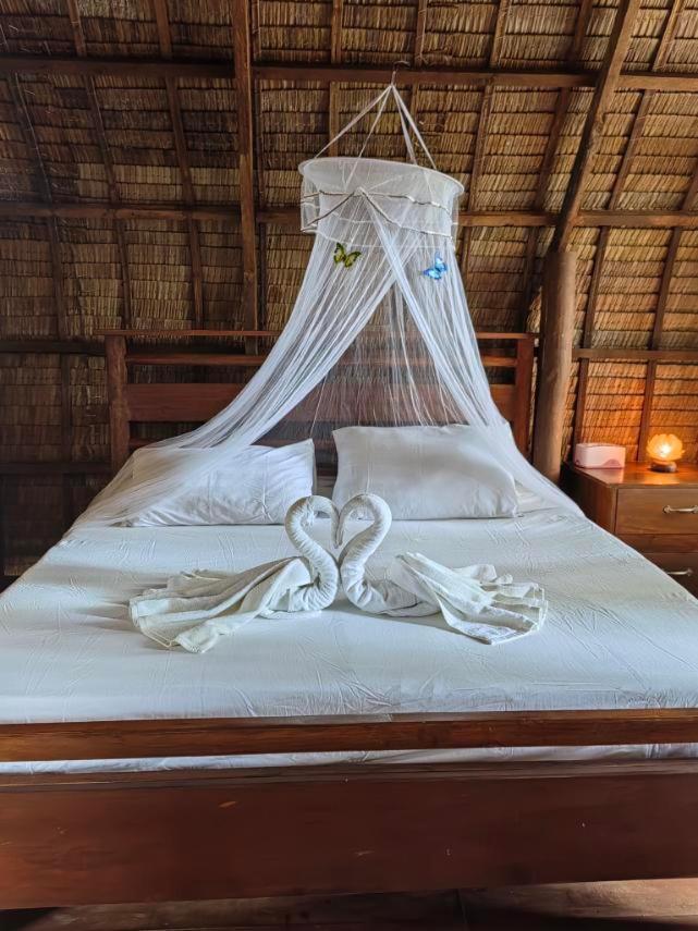 Playa Encantada Beach Resort Ел Нидо Екстериор снимка